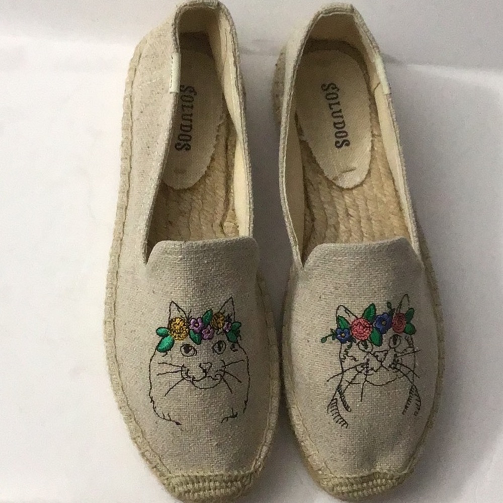 NWOB Soludos-Spirit Animal Smoking Slippers-7US Sand